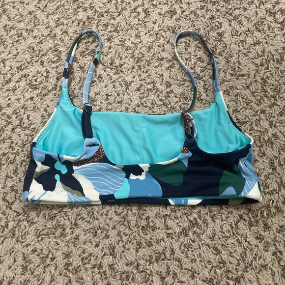 Athleta bikini top, gorgeous floral print, size small - Picture 2 of 3